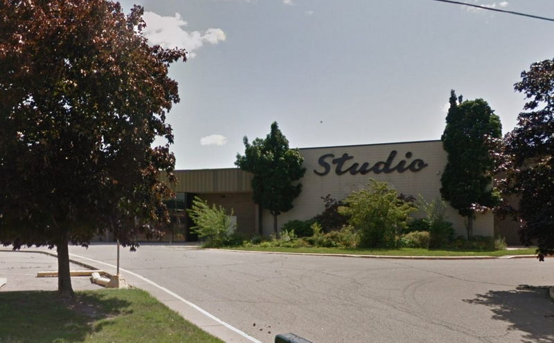 Studio 28 - 2011 Street View (newer photo)